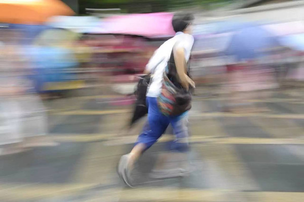 廣州暴雨突襲，高考繼續(xù)_除濕機廠家