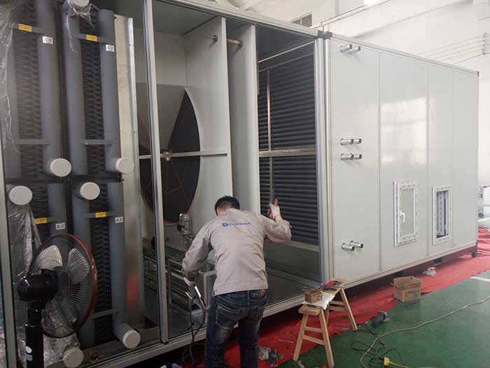 威海某大型化工企業(yè)兩臺(tái)10%濕度，40000風(fēng)量2臺(tái)除濕機(jī)組